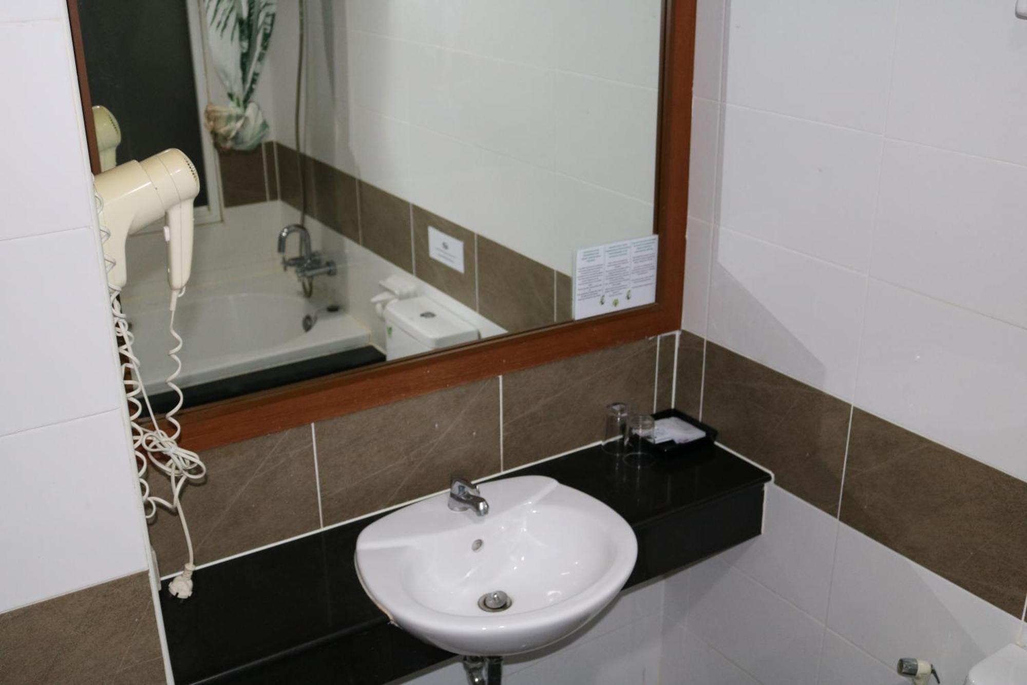 Diamond Crown Hotel Patong Екстериор снимка