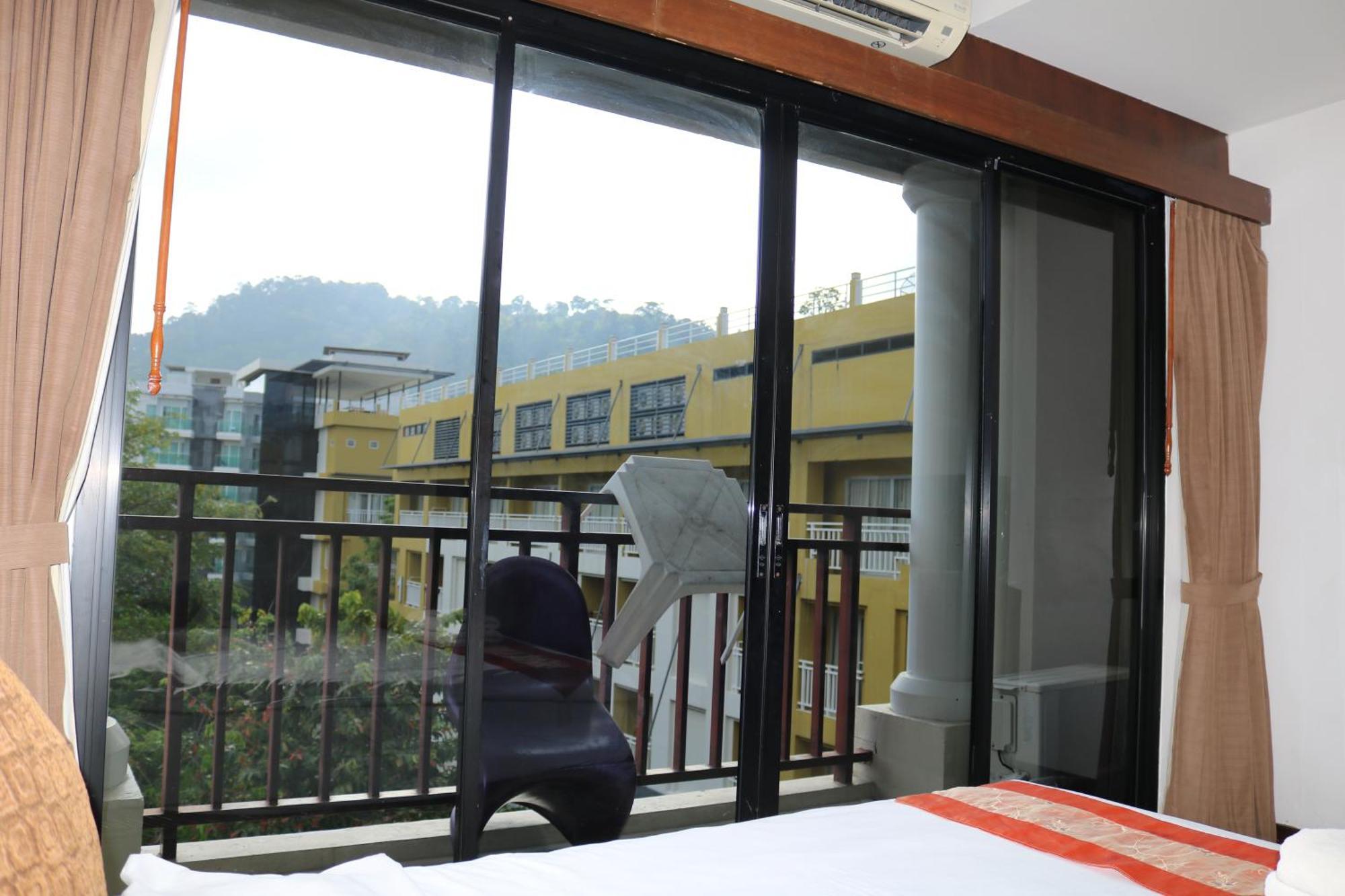 Diamond Crown Hotel Patong Екстериор снимка