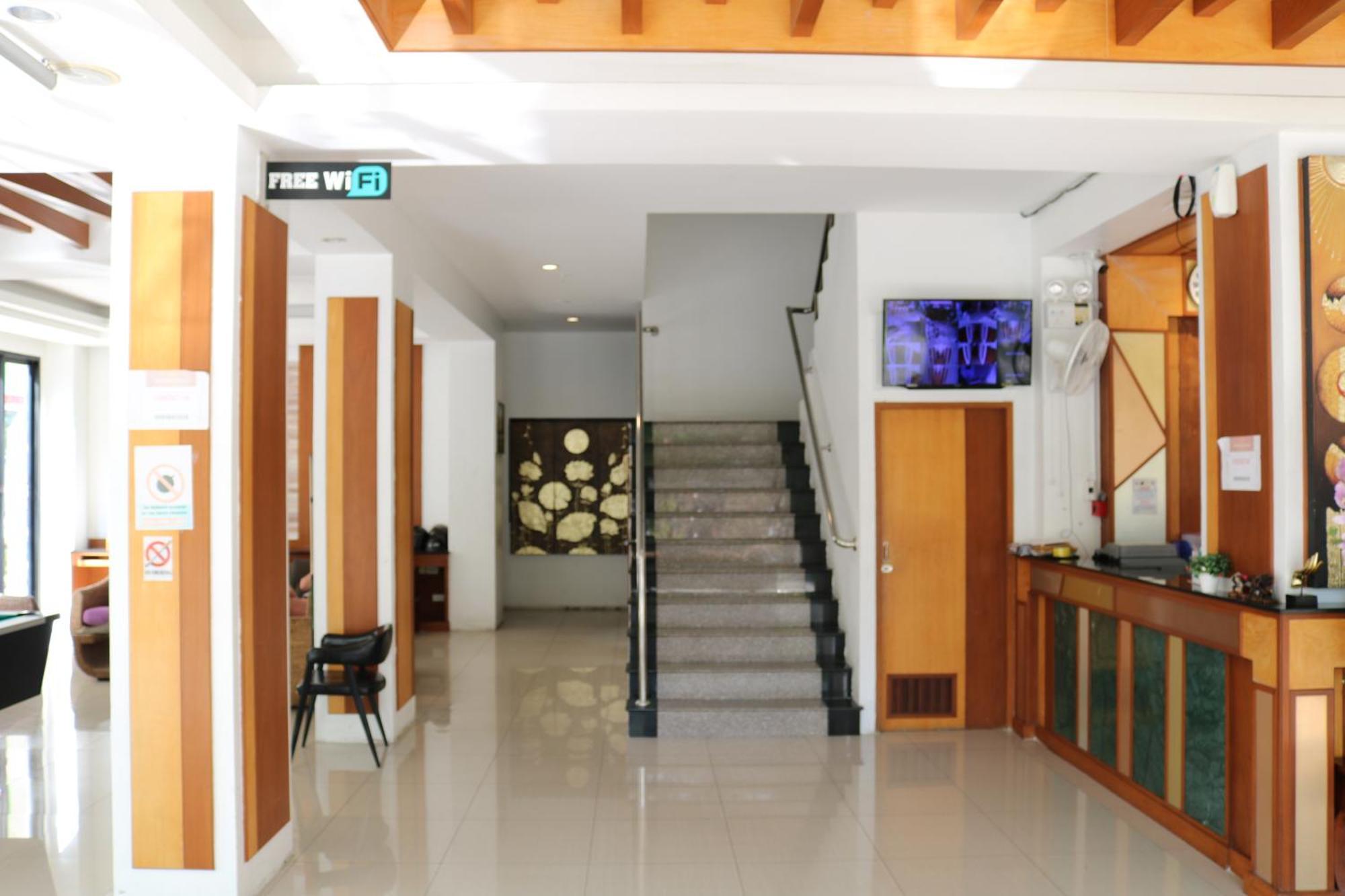 Diamond Crown Hotel Patong Екстериор снимка